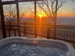 Majestic Views, Romantic Brow Home 1.5 Miles From The Heart Of Mentone - Image 2