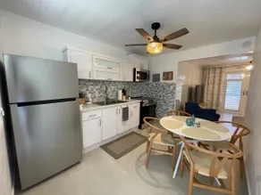 Palms Villa — Newly renovated condo by the beach! - Image 5