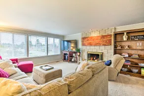 Spacious Tacoma Getaway: 2 Mi to Old Town! - Image 3