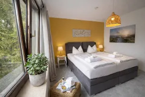 Sunny vacation apartment with garden for 6 people by the lake - Image 3