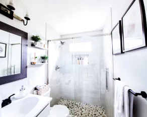 3BR Modern Cottage | Walk 2 Beach & Tyde Venue - Image 4