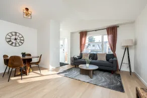 Bright and Spacious - Home - Image 4
