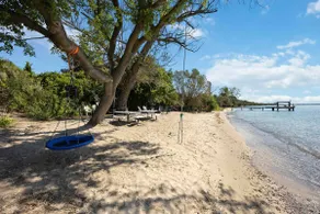 The Parkway Beach House - Private beach&waterfront - Image 2