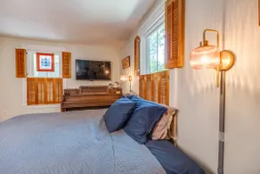 Sweet suite, walk to town tout suite! - Image 3