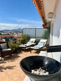 Le Boulevard de Nice Top-floor apartment Nice Port - Image 4