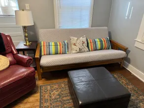 LSU Garfield Cottage- whole house with King and Queen beds! - Image 2