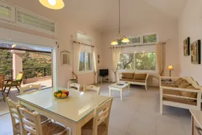 Lenika Large Family House - 2 Independent Homes - Image 3