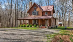 Cozy lakehouse retreat w/kayaks, high speed Wi-Fi, and pet friendly! - Image 2