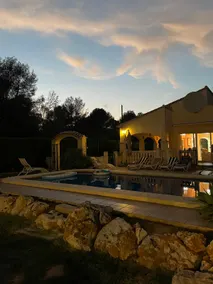 4 bedroom 4 bathroom Villa - Image 2