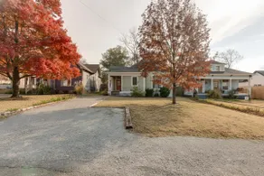 East Nash 3BR Fenced Yard | Deck | Parking | Pets - Image 3