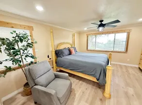 Endless Views! Comfy Bright Roomy 4/2.5 - Image 4