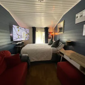 Cheerful Cabin With Sauna and Great Views - Image 4