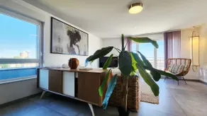 Deluxe-Apartment-Bathroom with Shower-Vist - Image 3