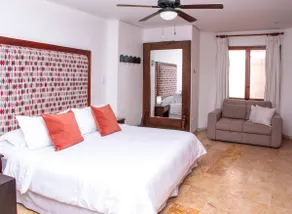 5 Bedroom Old City Luxury House - Image 5