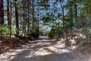 Unique lakefront cabin near the dunes with a priva - Image 2
