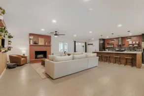 Mid century modern Pool/spa house - Image 2