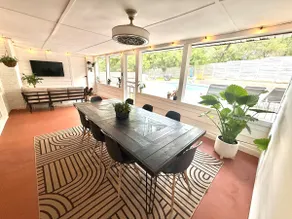 Mid century modern Pool/spa house - Image 4