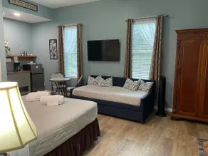Comfy independent studio-apartment close ATL/Arpt - Image 4