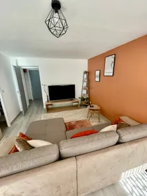 Comfortable apartment, close to shops and the CNPE - Image 2