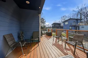 ⭐️ MODERN DURHAM RETREAT ⭐️ 🐕📚🏊‍♀️🏙🏥🛍🏟🍔🥂 CLOSE - Image 3