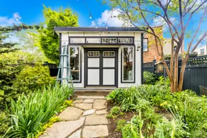 Garden Retreat on Carroll Creek + Free Parking - Image 2