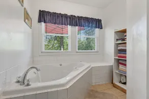 Walk to the River | Spa Soaking Room | Fire Pit - Image 5