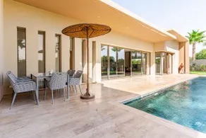 Beautiful modern villa – heated infinity pool - Image 4