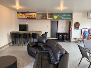 Lakefront home with with Hot Tub & Game Room Sleeps 10 - Image 5