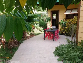 Small 3-seat bungalow - Image 2