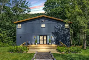 Creekside Lodge | 7 Min to Skiing | Sleeps 12 - Image 5