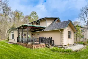 Poconos Cottage w/ Sauna ~ 10 Mi to Camelback! - Image 4