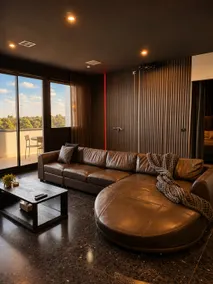 Luxurious 1 Bed Penthouse with Hot Tub - Image 2