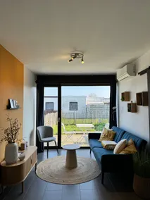 Maison Lunette (tiny house with parking) - Image 2