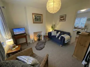 Charming Cottage in historic Grantchester Village - Image 2