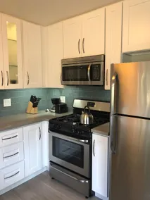 PRIME Beverly Hills Living By RODEO Dr W/Parking! - Image 2