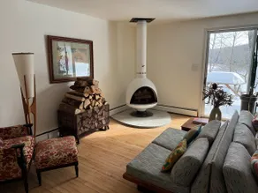 Mid century house on 100+ acres… - Image 2