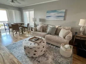 APATB - Top Floor Condo Overlooking Outdoor Pool! - Image 5