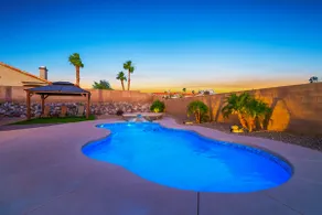 Tropics in Bullhead! Pool | Spa | Mins to Laughlin - Image 5