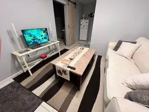 Cozy guest suite in Bonita Springs. - Image 3