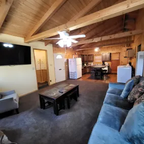 Peter Pan Lodge - Quiet And Cozy Cabin Perfect For A Mountain Getaway! 3 Bedroom Cabin - Image 3