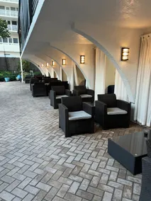 Beautiful Oceanfront Modern Hotel room, w/ Balcony - Image 3
