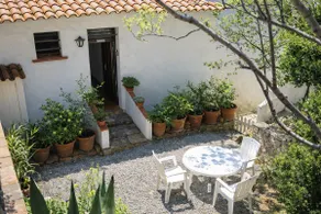 Apartment with garden and views, close to the beach - Image 4
