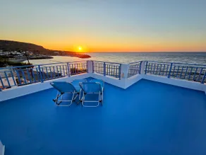 Arie Waterfront House – Walk to Water - Image 4