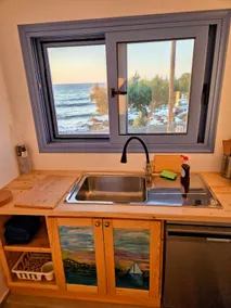 Arie Waterfront House – Walk to Water - Image 5