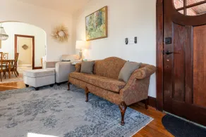The Maisonette -Modern French Cottage w/ Fireplace - Image 2