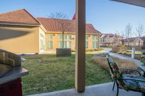 Garden level getaway at Discovery Bay - Image 4