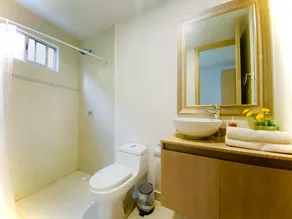 Modern small studio private kitchen free wifi - Image 2