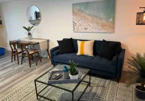 Newly refurbished apartment with private garden - Image 3