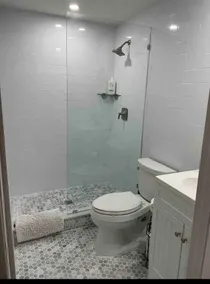 Newly refurbished apartment with private garden - Image 5