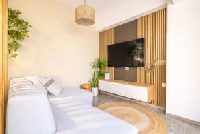 Evangeline City Center Apartment AC/WiFi - Image 2